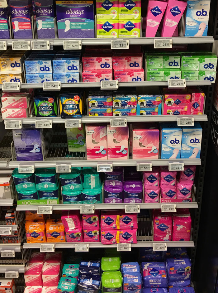 Dad Brings Up Sister’s Affair After She Tried To Convince His 11-Year-Old Daughter That She Shouldn’t Keep Pads In The Bathroom Dad Brings Up Sister’s Affair After She Tried To Convince His 11-Year-Old Daughter That She Shouldn’t Keep Pads In The Bathroom