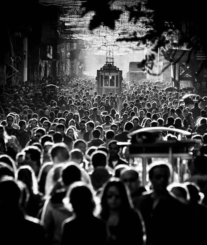 This Instagram Account Entertains More Than 500 Thousand Followers Daily With Its Street Photos