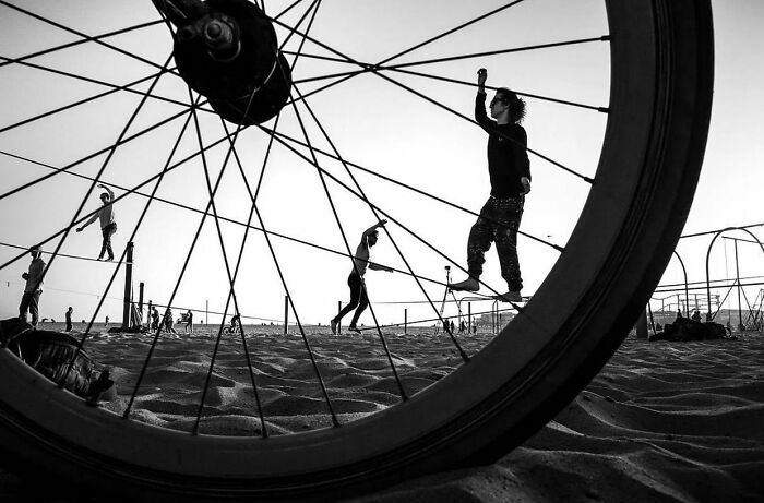 This Instagram Account Entertains More Than 500 Thousand Followers Daily With Its Street Photos