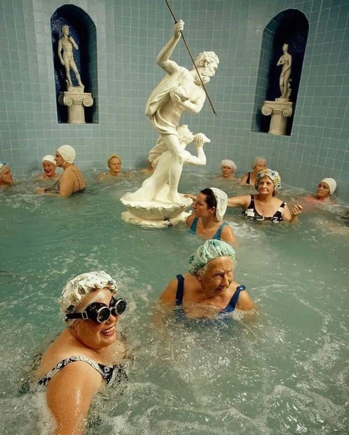 This Instagram Account Entertains More Than 500 Thousand Followers Daily With Its Street Photos