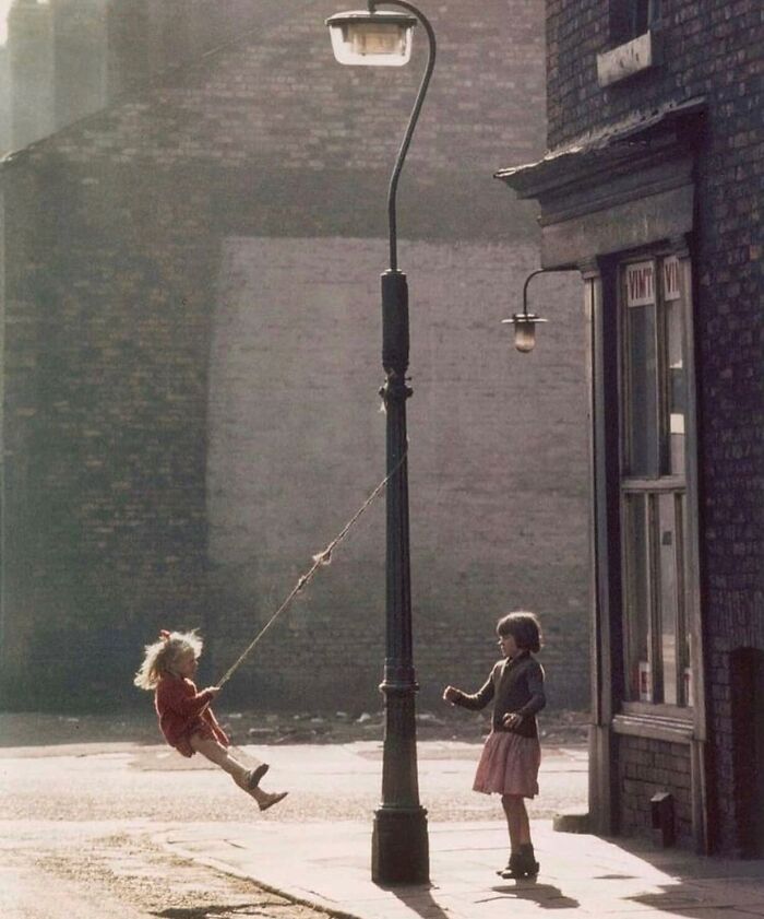 This Instagram Account Entertains More Than 500 Thousand Followers Daily With Its Street Photos