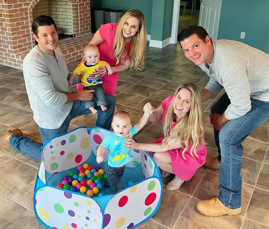 When Twins Marry Twins: Two Identical Families Go Viral On Instagram