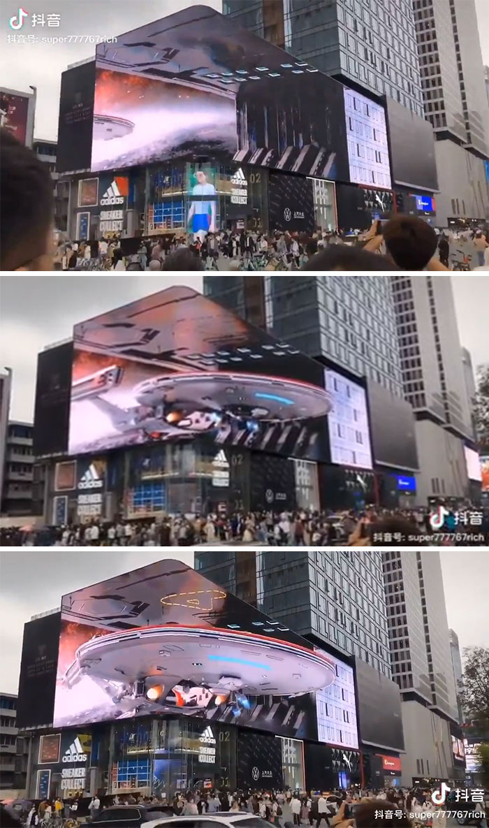 LED Cube Display Creating A Naked Eye 3D Effect