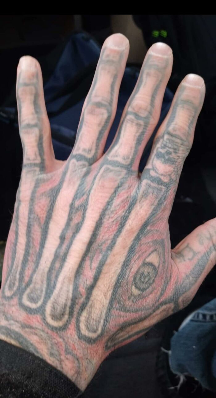 I Saw This In A Tattoo Sharing Group And I Just Can't Get Over How Inaccurate The Bones Are!