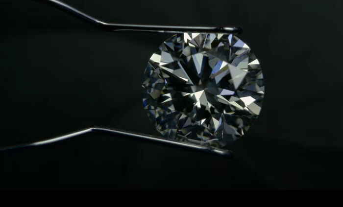 23 Intriguing "Tinder Swindler" Real-Life And Behind-The-Scenes Facts