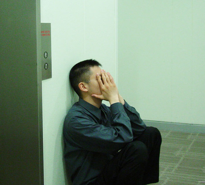 Woman Is Fed Up With Her Brother Living With Her For Free And Kicks Him Out, Gets Scolded By Her Aunt So She Drops Him Off At Her House