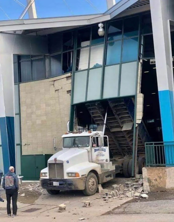 Someone Forgot To Lower The Dump On The Truck