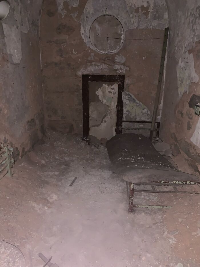 I Visited The Eastern State Penitentiary And Took Some Pictures