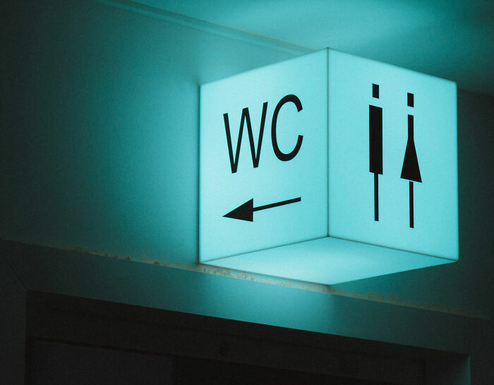 Insurance Agent Gets Fired For Using A Client's Restroom, Takes Revenge By Informing Them About The Situation So They Cancel Their Policy