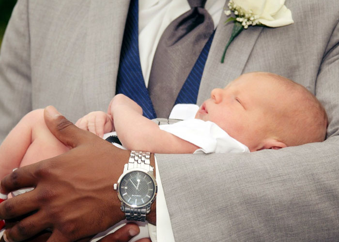 "She Said Someone Would Videotape It For Me": Man Walks Out Of His Sister's Wedding After Realizing He's There As A Babysitter And Not As A Guest