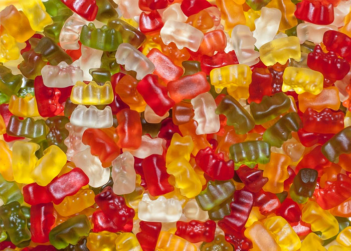 "I Don’t Think I’ll Get Any More Gummy Bears": Wife Finds Out Her Husband Has Been Lying About Gummy Flavors For 13 Years "I Don’t Think I’ll Get Any More Gummy Bears": Wife Finds Out Her Husband Has Been Lying About Gummy Flavors For 13 Years