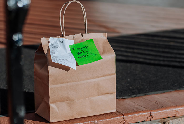 "Today I Messed Up By Owning A Golden Retriever While Being Black": Delusional Delivery Woman Calls Cops On Customer