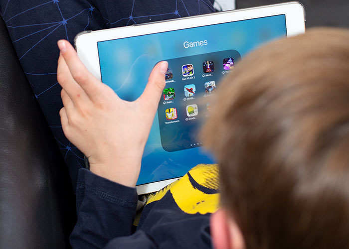 People Share 35 Parenting "Trends" They Strongly Disagree With