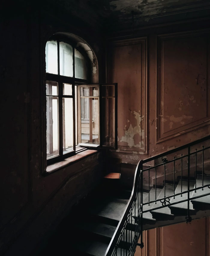 People Reveal 30 Close Encounters They Experienced And Made It Out Just In Time