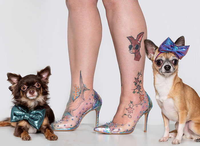 27 Photographs Proving That You Can Tell A Pet’s Owner By Their Feet