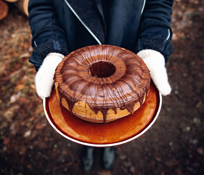 Hobbyist Baker Puts A High Price On Their Cakes Because They Want To Avoid Making Too Many Of Them, Family Calls Them A Jerk