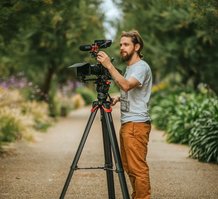 29 Camera Operators Get Really Honest About The Things They Get To See Behind The Scenes