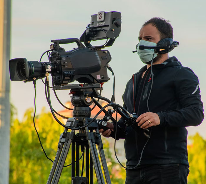 29 Camera Operators Get Really Honest About The Things They Get To See Behind The Scenes