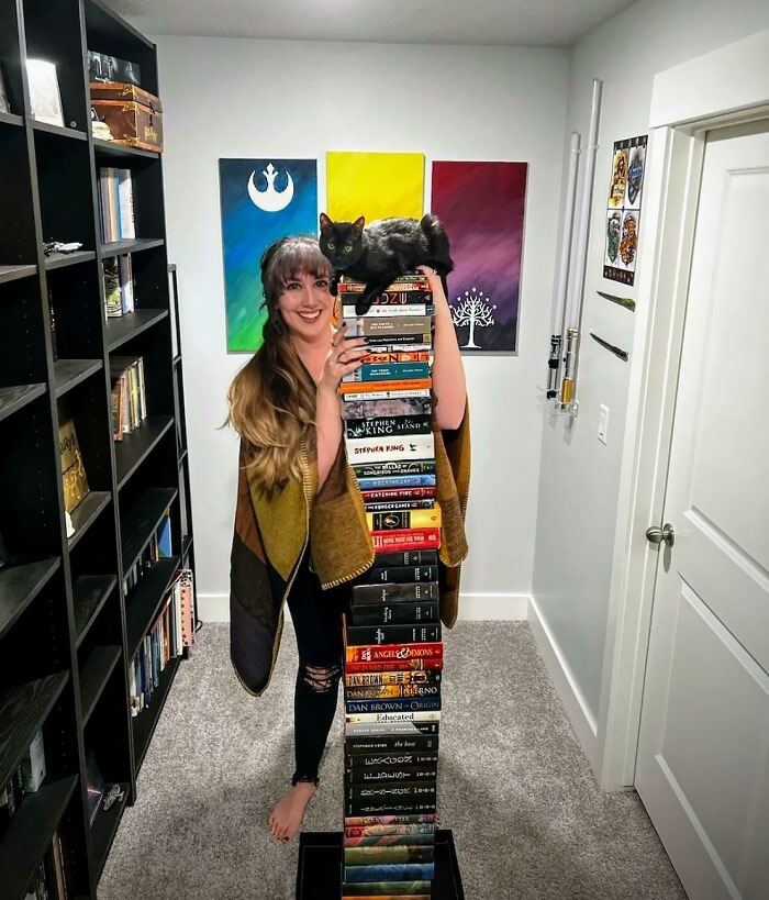 My Completed Reading List For 2021 vs. Me. Bonus - The Cat