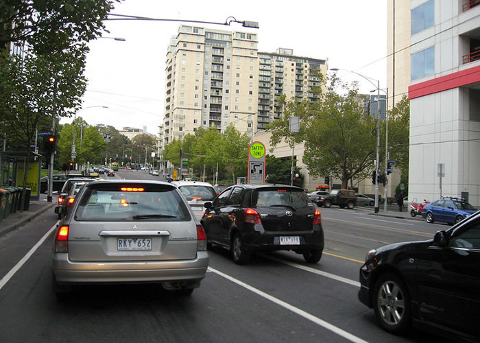 30 Things You Should Never Do In The United States, According To Americans