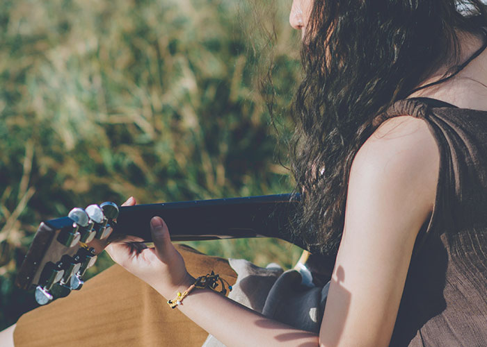 Someone Asks Women Who Refused To Marry Or Have Kids How Life Has Been, And They Deliver 30 Honest Responses