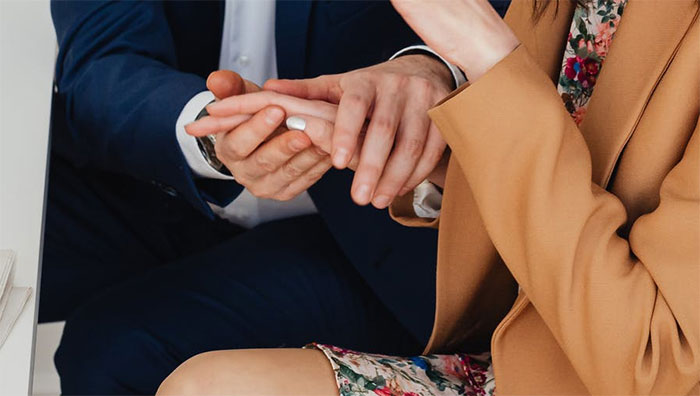 40 First-Date Horror Stories From People Who Suffered Through Them