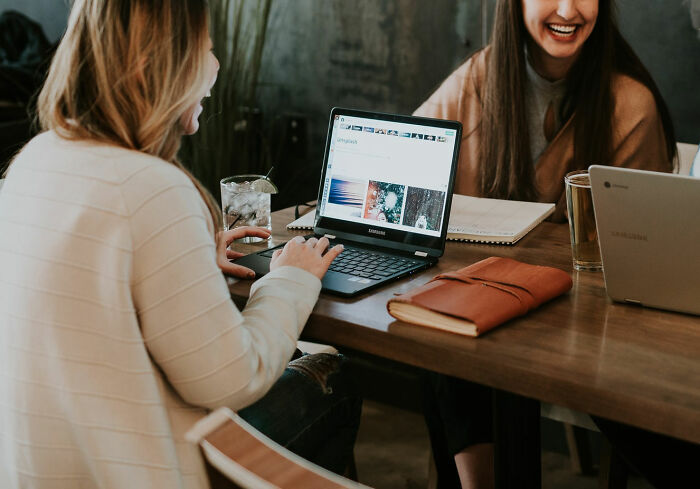 Someone Asked People To Share Red Flags From Employers That Potential Workers Might Not Immediately Spot, 30 Deliver