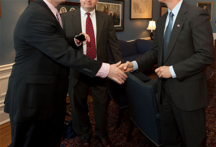 30 Common And Not-So-Common Corporate Lingo Folks Online Hate With A Passion