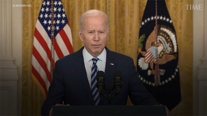 Estados Unidos y la UE acordaron excluir a los bancos rusos del sistema financiero SWIFT