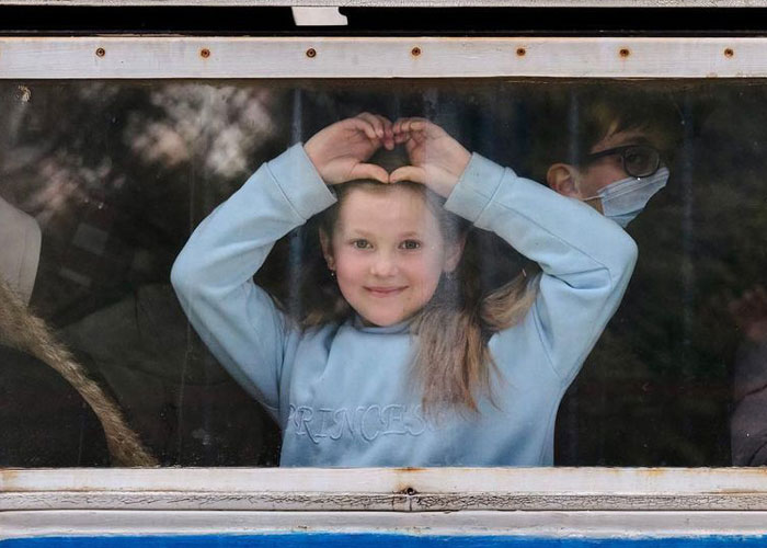 Polish Parents Leave Baby Strollers For Arriving Ukrainian Refugees As An Act Of Solidarity