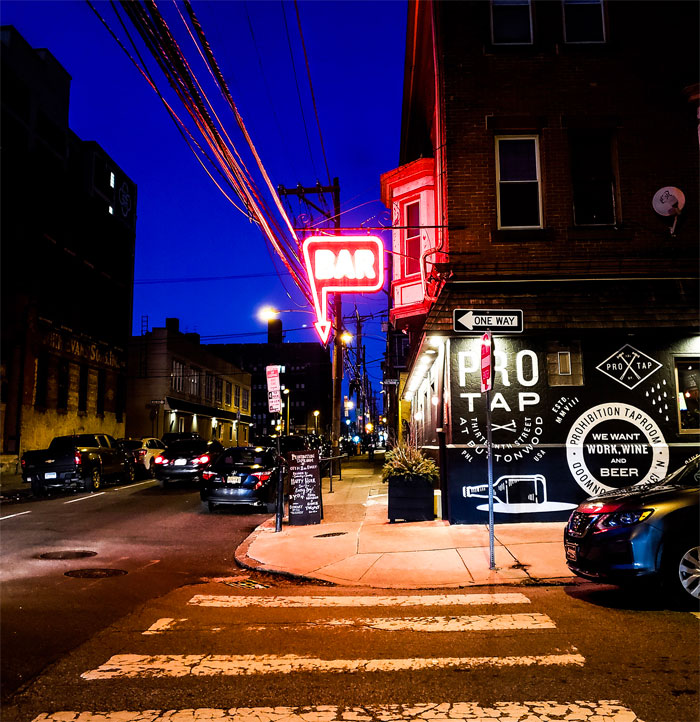 15 Hombres que protegieron a las mujeres fingiendo ser amigos de ellas