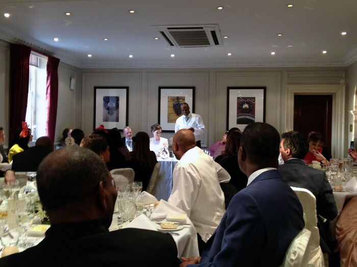 20 Personas que no disfrutaron de la boda gracias a un horrible discurso