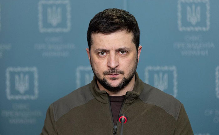 Mini Figurines Of Zelenskyy And Molotov Cocktails Raise $160K For Ukraine Relief Mini Figurines Of Zelenskyy And Molotov Cocktails Raise $160K For Ukraine Relief