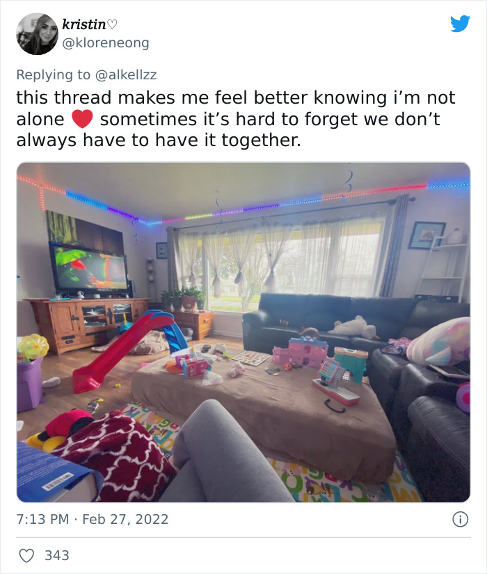 Mom Asked Parents To Post Honest And Unstaged Pictures Of Their Rooms, 33 People Deliver