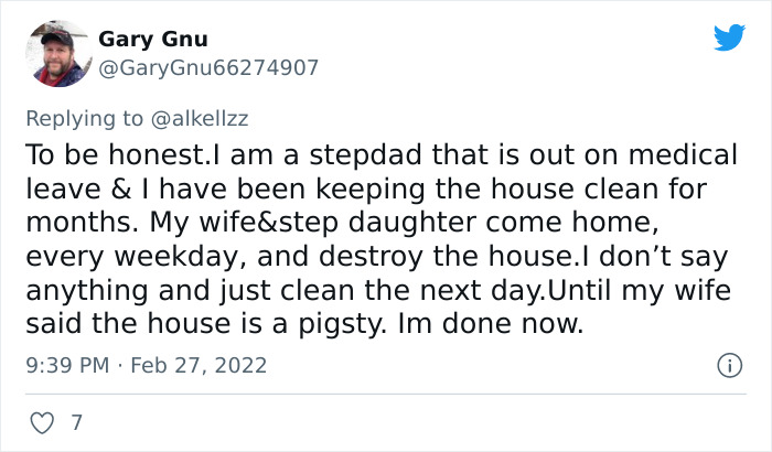 Mom Asked Parents To Post Honest And Unstaged Pictures Of Their Rooms, 33 People Deliver