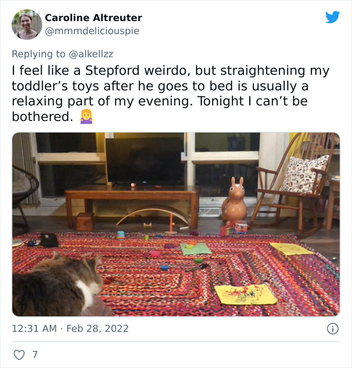 Mom Asked Parents To Post Honest And Unstaged Pictures Of Their Rooms, 33 People Deliver