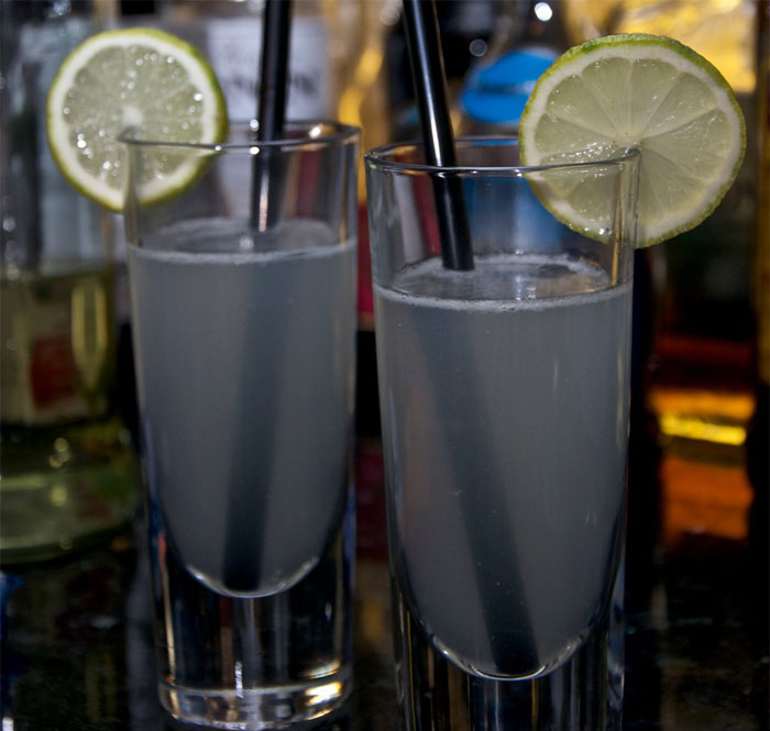 15 Hombres que protegieron a las mujeres fingiendo ser amigos de ellas