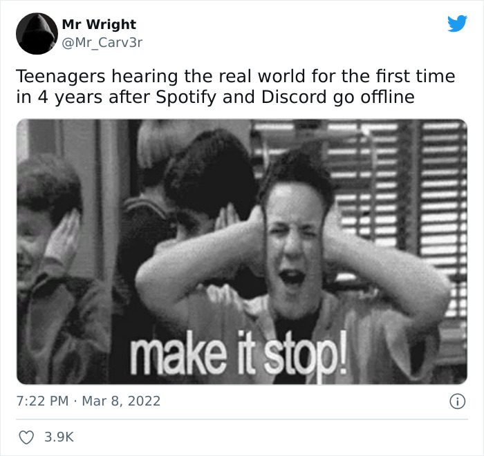 Spotify-Down-Memes-2022