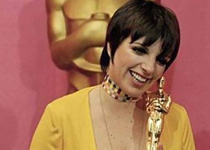 Dramatic Oscars Ceremony Finished Off With Heartwarming Wholesomeness Thanks To Lady Gaga Graciously Helping Liza Minnelli
