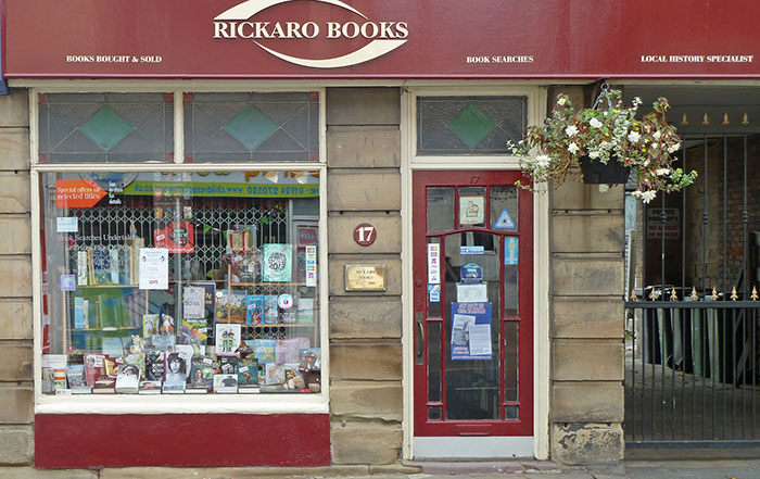 30 Mistakes Movies Make When Portraying Various Professions, As Shared By Folks In This Online Thread