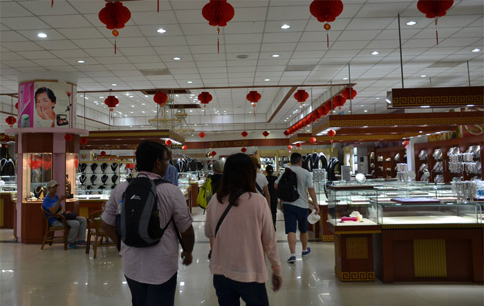 Men In This Online Community Shared 30 Times They Protected Women By Pretending To Be Friends With Them