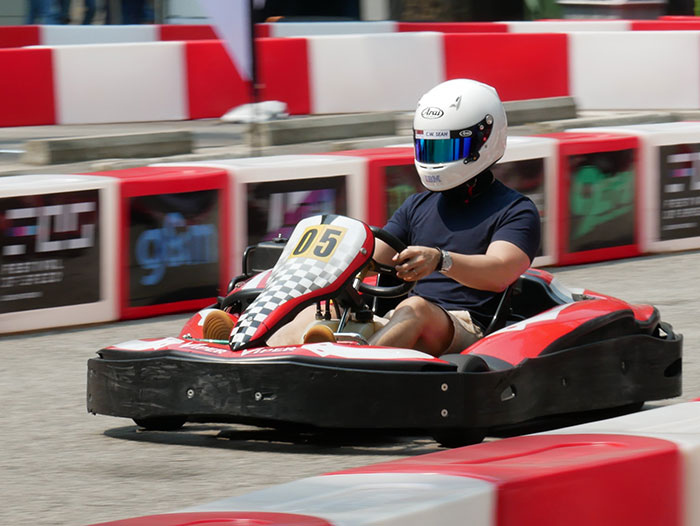 Person Asks “What’s Something You'd Love Getting As A Gift But No One Considers Giving You Because You're An Adult?”, 30 Folks Deliver