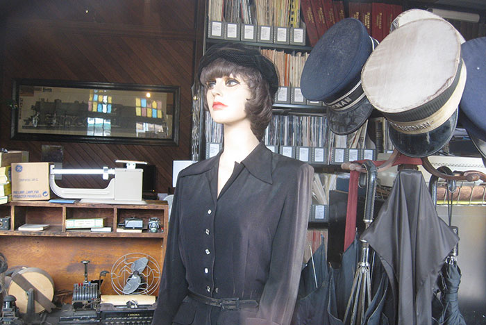 30 Mistakes Movies Make When Portraying Various Professions, As Shared By Folks In This Online Thread