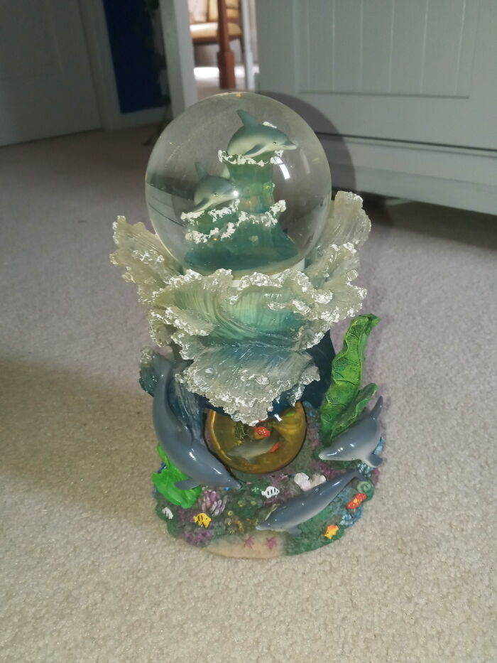 Found At Thrifty Threads (Indiana) For 3 USD. Plays Music And There Are Two Sides. I Will Post The Other Side Too.