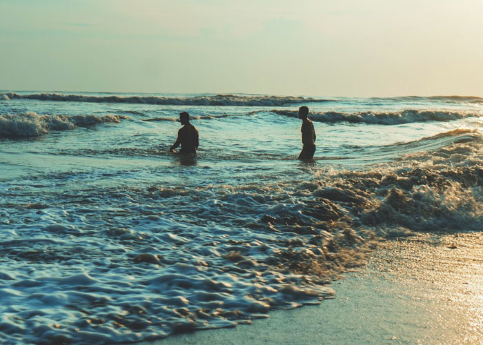 30 People Share Their "Anti-Bucket" List Of Things They Would Never Do Again