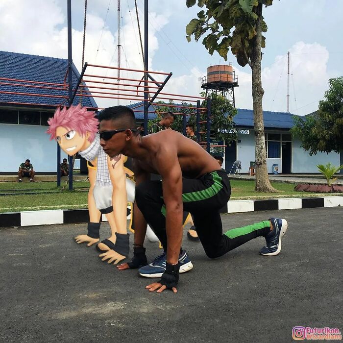 I Draw Fictional Characters To Strangers Pics I Find On The Instagram To Create Amusing Scenarios