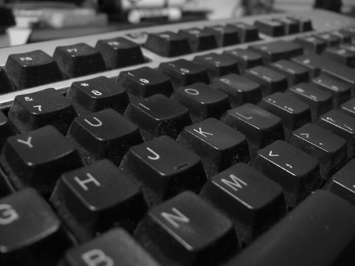 30 April Fools’ Pranks You Might Want To Try This Year, As Shared By People Online