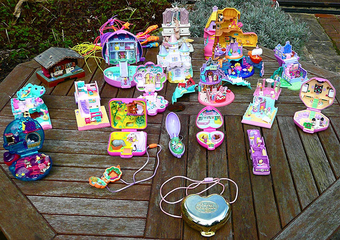 30 Things From The ’90s That Are No Longer Around Yet People In This Online Group Want Back