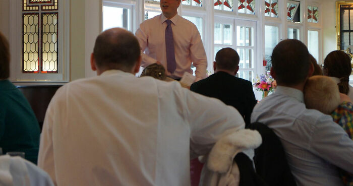 20 Personas que no disfrutaron de la boda gracias a un horrible discurso