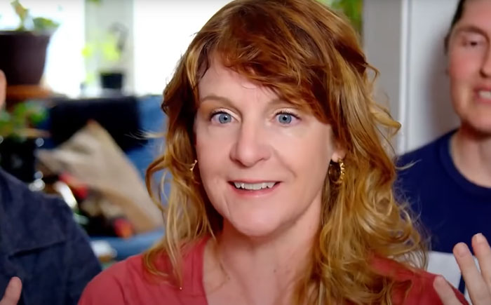 4 Madres solteras compran una casa y la transforman en el paraíso de la convivencia y los niños